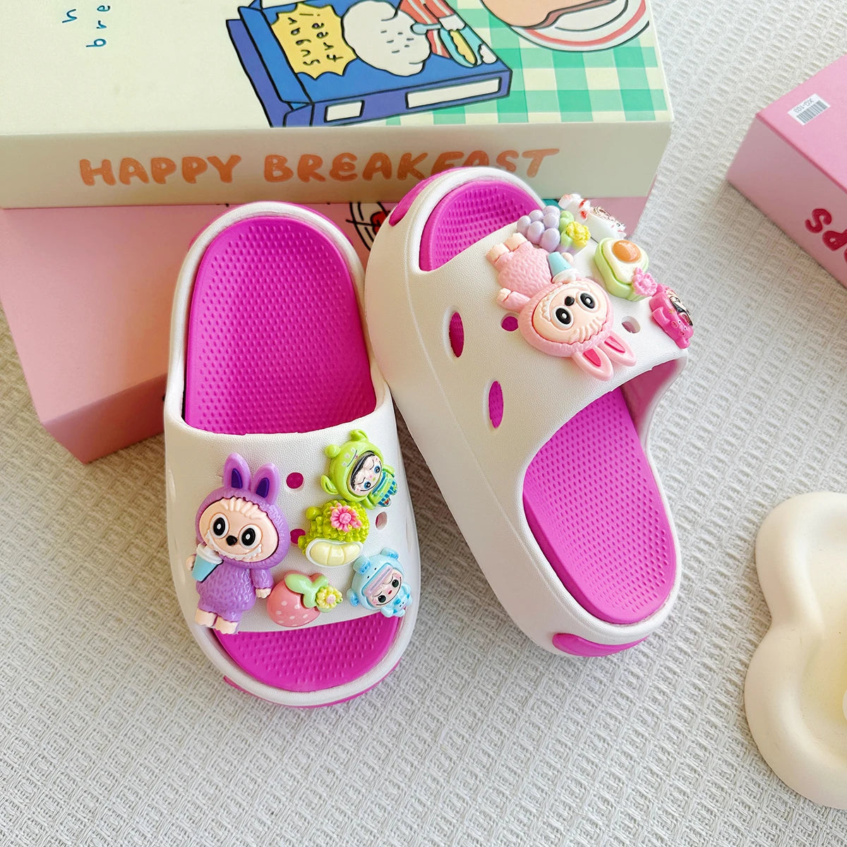 Chinelo Infantil Labubu - Edição Limitada