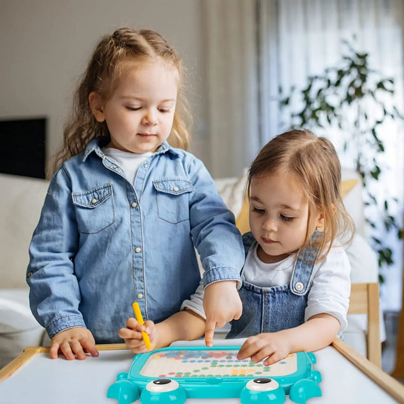 Quadro Magnético para Desenho Infantil com Caneta e Miçangas Magnéticas - Brinquedo Educativo Montessoriano para Pré-escola e Viagem